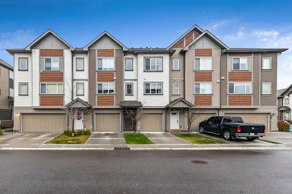 Calgary, AB T2Z 5B8,175 Copperpond Villas SE