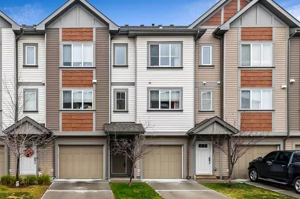 Calgary, AB T2Z 5B8,175 Copperpond Villas SE