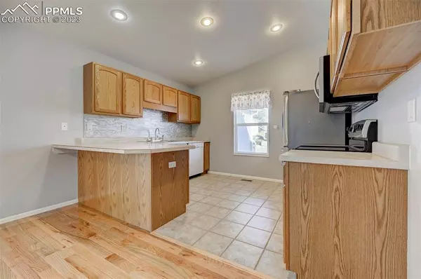 Florence, CO 81226,214 High Meadows CT