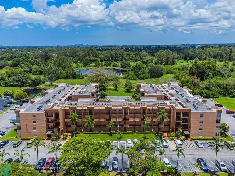 Sunrise, FL 33322,3050 E Sunrise Lakes Dr  #409