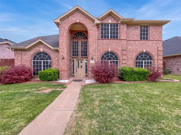 416 Dogwood Trail, Desoto, TX 75115