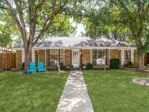 21 Highland Place,  Richardson,  TX 75081