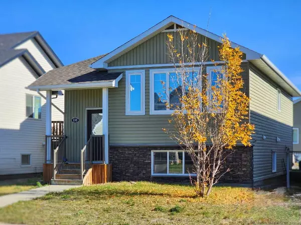 Lethbridge, AB T1J 5C2,155 Mt Sundial CT W