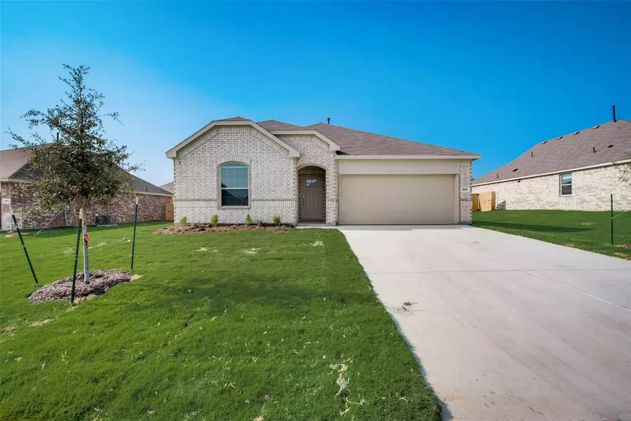 1216 Almond Drive, Azle, TX 76020