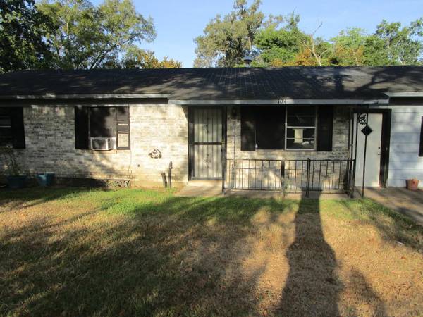 104 Flournoy, Oil City, LA 71061