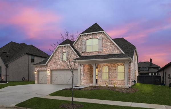 808 Elm Fork Trail, Little Elm, TX 76227