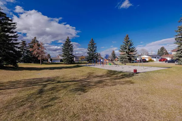 Calgary, AB T1Y2V5,140 Rundlefield CRES NE