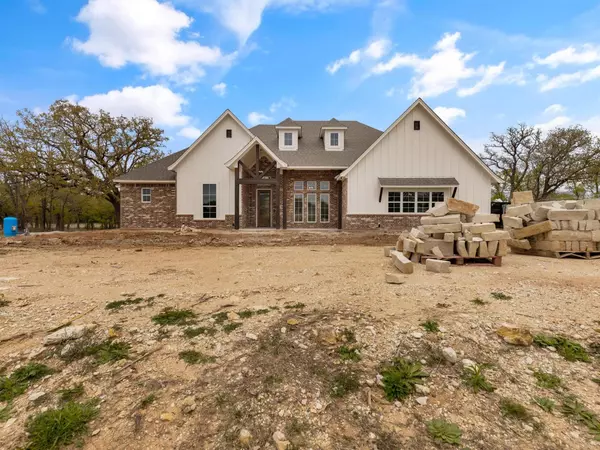 2118 Lacee Court, Granbury, TX 76048