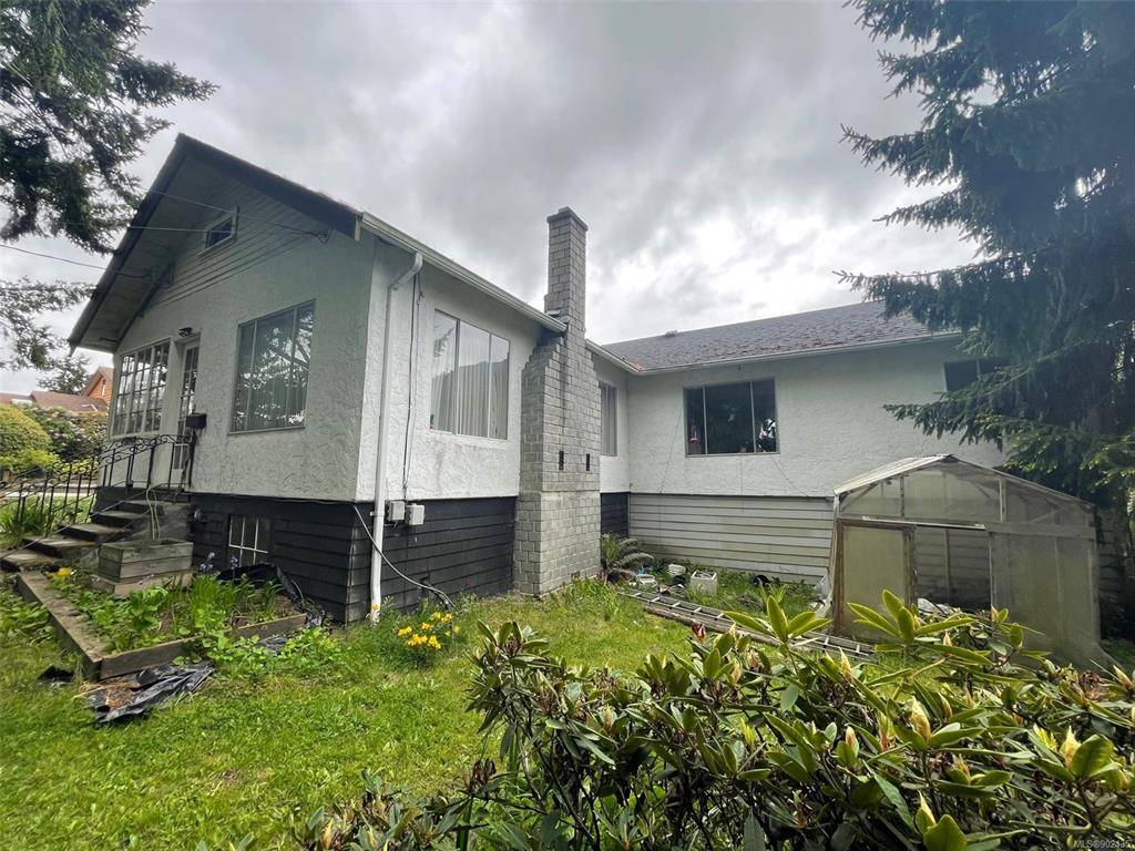 Sidney, BC V8L 3C1,10222 Third St