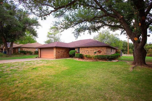 103 Chaparral Drive, Graham, TX 76450