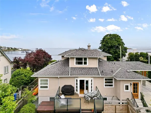 Oak Bay, BC V8S 2M1,242 Beach Dr