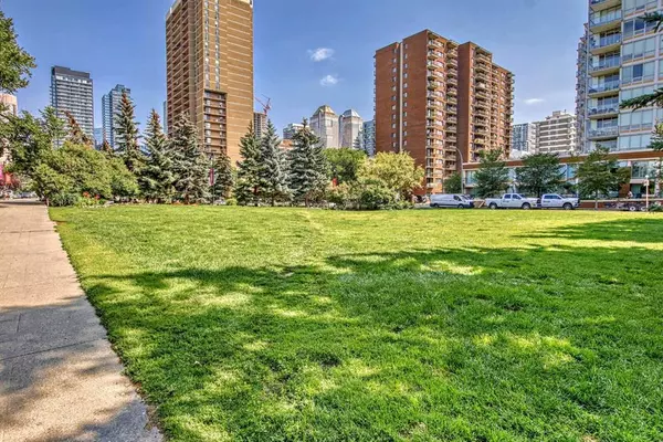 Calgary, AB T2R 0R7,706 15 AVE SW #1002