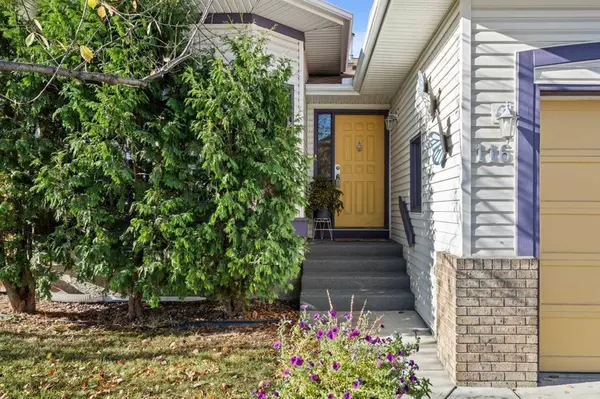 Calgary, AB T3A 5B6,116 Hidden Vale CRES NW