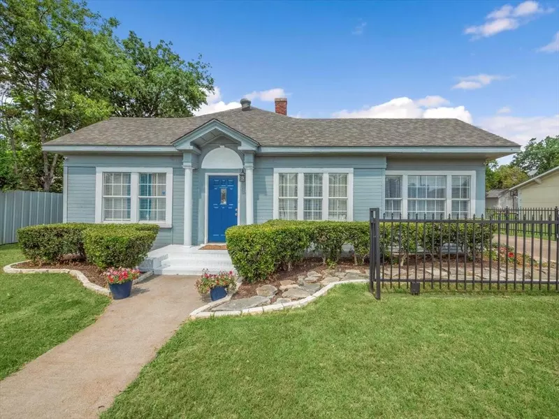 303 N Westmoreland Road, Dallas, TX 75211