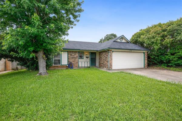 5804 Greenfield Drive, Watauga, TX 76148