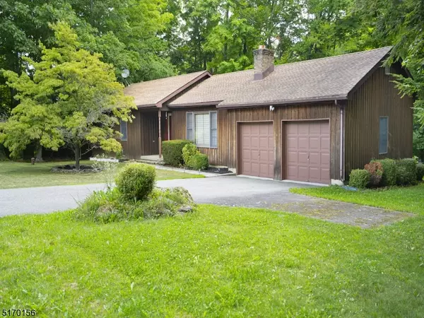 62 Wayside Rd, West Milford Twp., NJ 07421