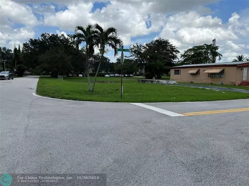 490 NW 134th Ter, Plantation, FL 33325