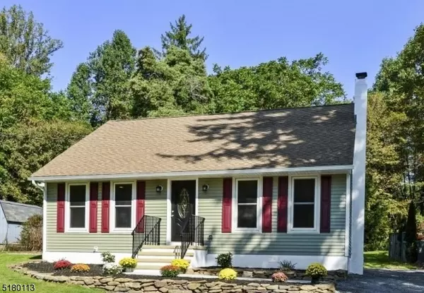 38 Buckley Ave, Oxford Twp., NJ 07863