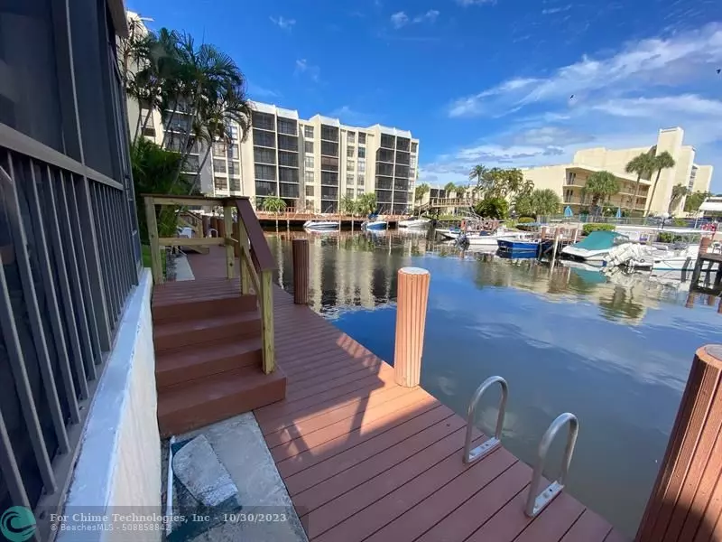 4 Royal Palm Way  #105, Boca Raton, FL 33432