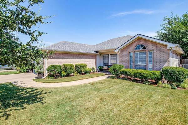 311 Preston Drive, Cleburne, TX 76033