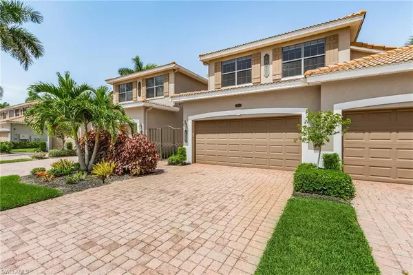 10462 Smokehouse Bay DR 202, Naples, FL 34120