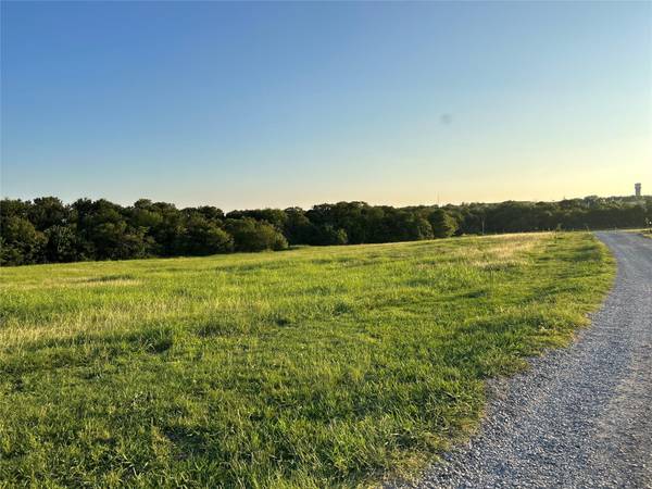 330 Hidden Trail, Van Alstyne, TX 75495