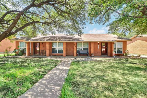 2302 Westchester Drive, Pantego, TX 76015