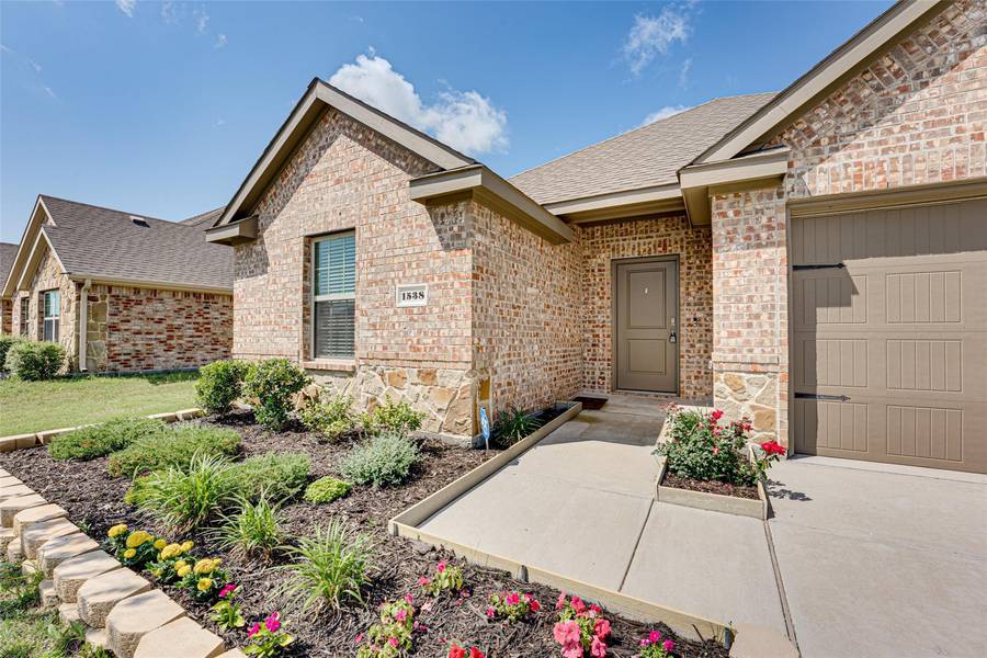 1538 Old Quarry Drive, Waxahachie, TX 75165