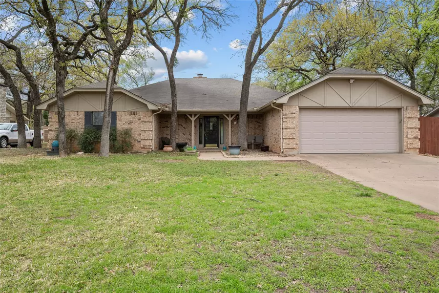 6311 Blackfoot Trail, Granbury, TX 76049