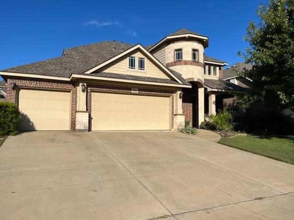 900 Monticello Drive,  Burleson,  TX 76028