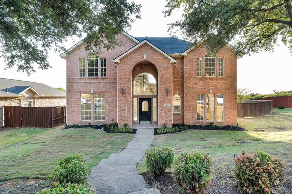 2417 Queens Court,  Carrollton,  TX 75006