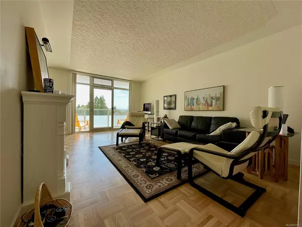 Victoria, BC V8V 2P4,250 Douglas St #305