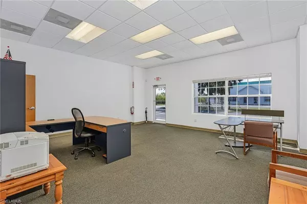 Fort Myers, FL 33916,3550 Work DR 11