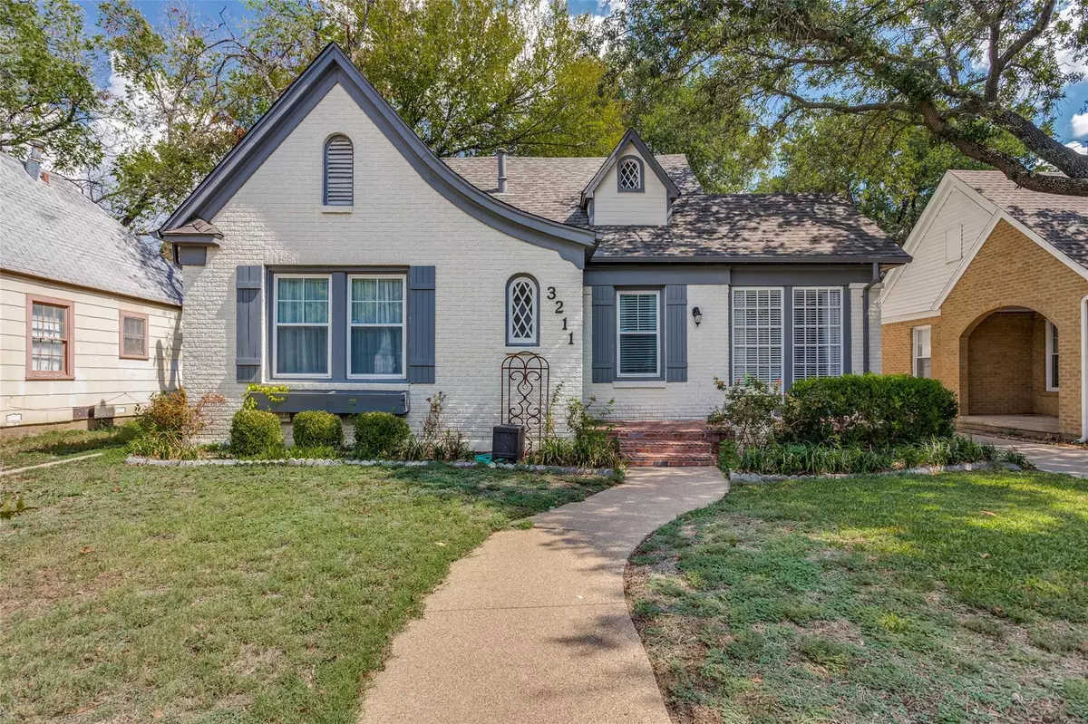 Fort Worth, TX 76109,3211 Cockrell Avenue