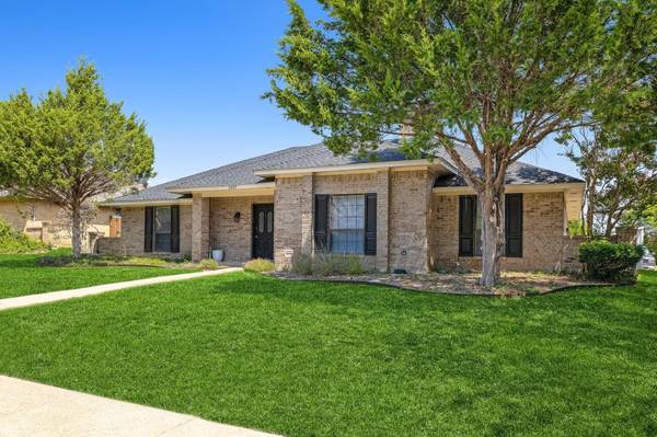 1407 Woodoak Drive, Richardson, TX 75082