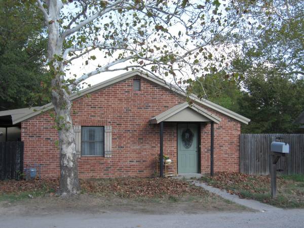 901 S Lane Street, Decatur, TX 76234