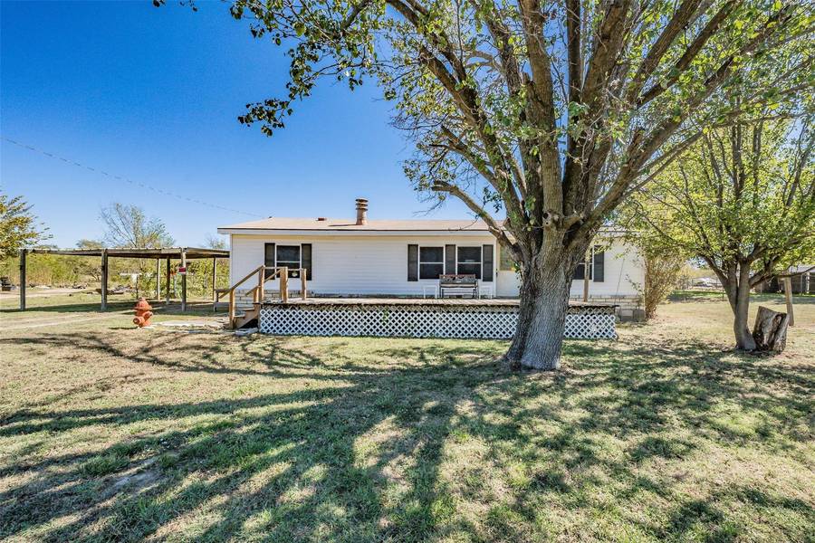 5200 Misty Hollow Drive, Joshua, TX 76058