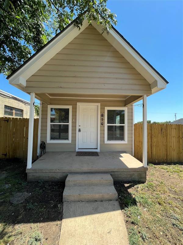 814 E Houston Street, Sherman, TX 75090