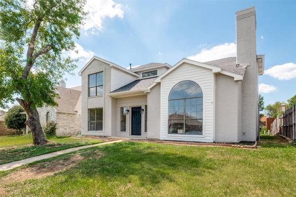 4355 Largo Drive, Grand Prairie, TX 75052