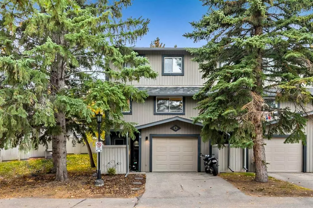 Calgary, AB T3B 4N3,27 Silver Springs DR NW #12