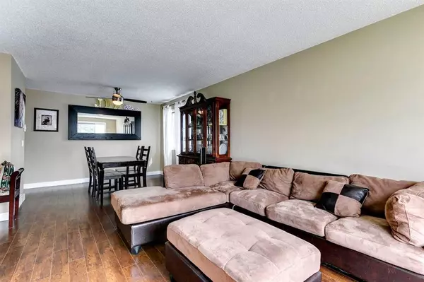 Calgary, AB T2W5A1,91 Woodborough CRES SW