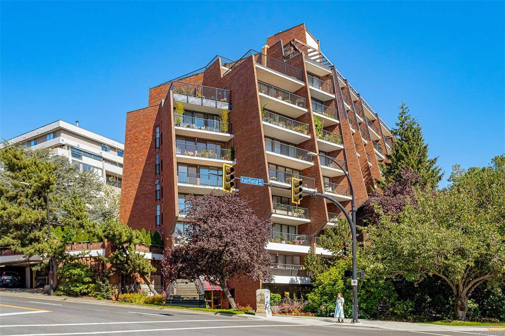 Victoria, BC V8W 2G9,777 Blanshard St #407