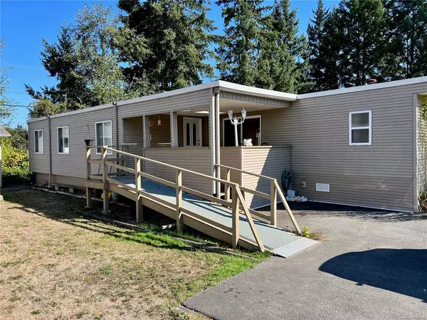 Nanaimo, BC V9R 6L2,61 12th St #28