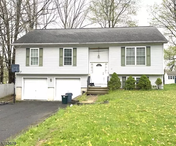 47 Scranton Pkwy, Oxford Twp., NJ 07863