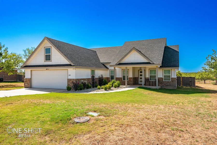 103 Briarfield Drive, Sweetwater, TX 79556