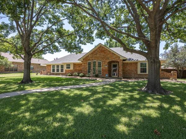 207 Mesa Drive, Sunnyvale, TX 75182