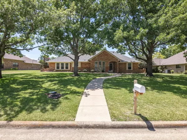 Sunnyvale, TX 75182,207 Mesa Drive