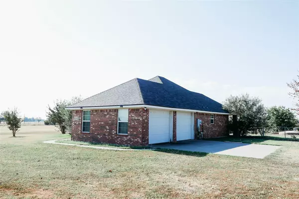 Bonham, TX 75418,1930 County Road 1445