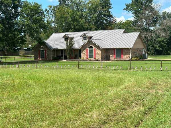 16984 Texas Highway 37 S, Bogata, TX 75417