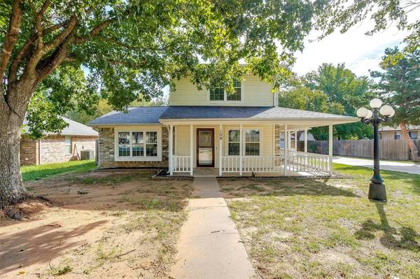 109 Thomas Street,  Joshua,  TX 76058